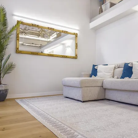 Apartment Casa Le 4 Arti - 86mq In Via Lagrange 43 Luxury