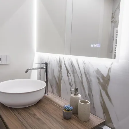 아파트 Casa Le 4 Arti - 86mq In Via Lagrange 43 Luxury